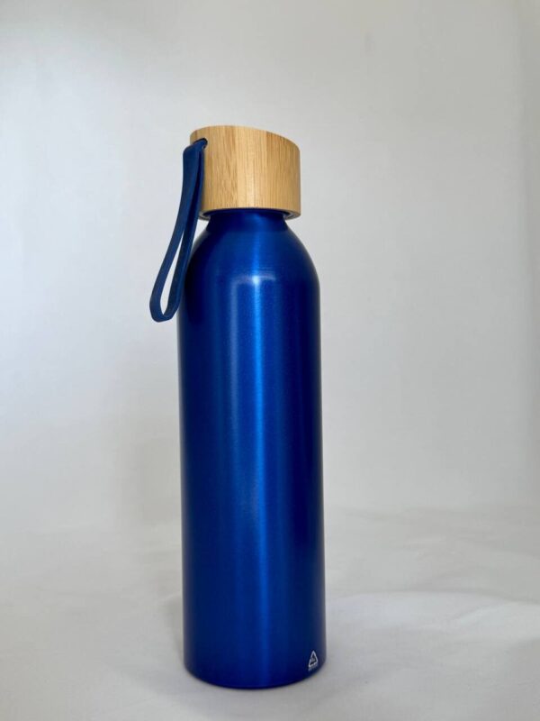 Borraccia con tracolla in silicone 600 ml - immagine 3